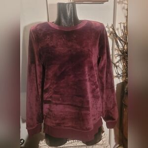 GAIAM Plum Colored Plush slsweater M